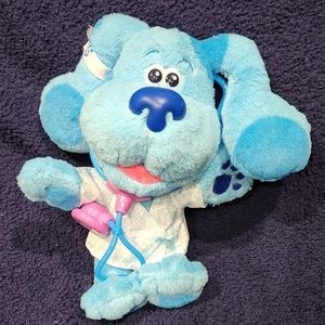 Blues Clues Check-up time animated talking stuffed animal toy